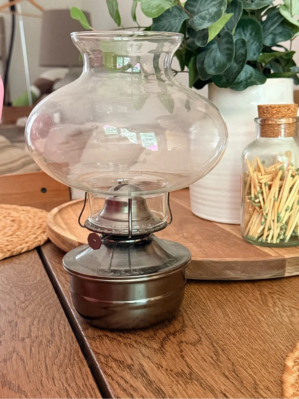 Vintage-Style Glass Oil Lamp / Kerosene Lamp – Approx. 10.5” Tall